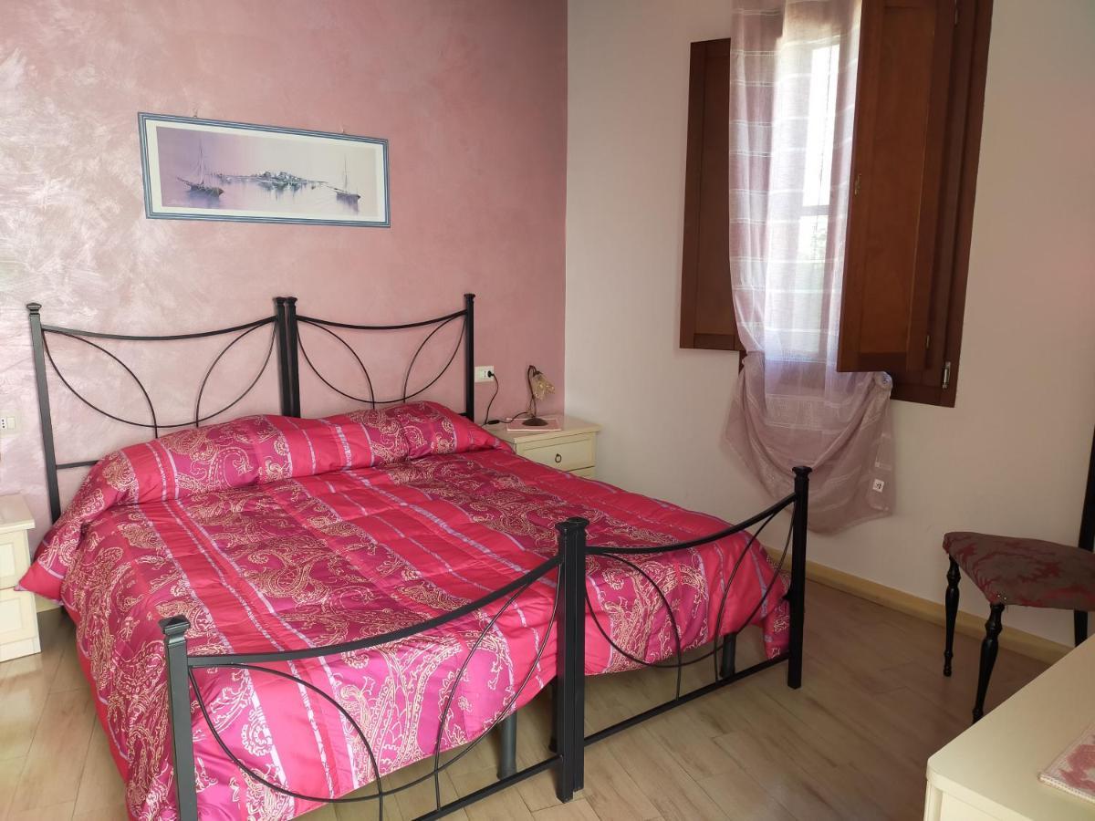 B&B Colti Di Rosa Castelsardo Eksteriør billede